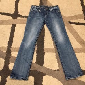 Miss Me Jeans. Easy Boot cut.